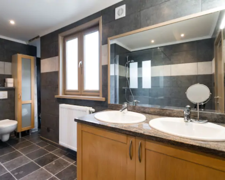 Spacious Apartment on Damse canal @ Bruges