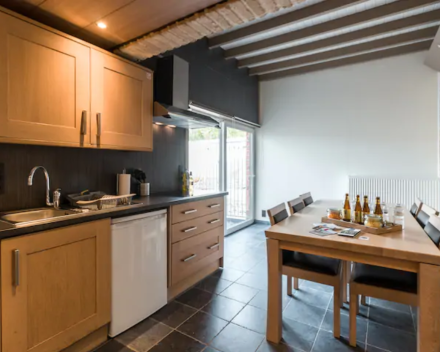 Spacious Apartment on Damse canal @ Bruges