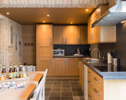 Spacious Apartment on Damse canal @ Bruges